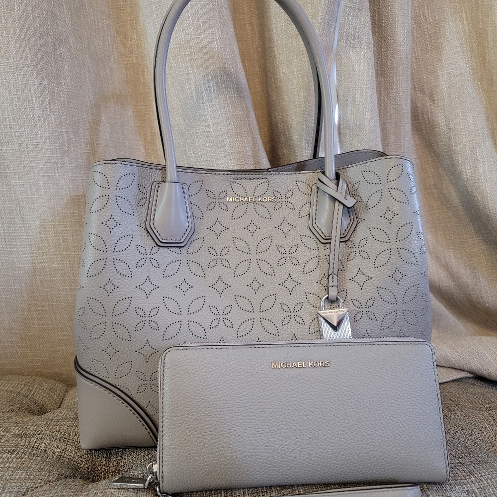 Michael Kors Mercer Gallery lazer cut grey tote with matching wallet